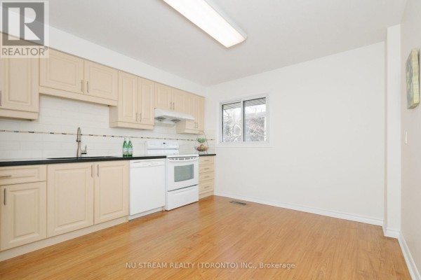 Kitchen - 57 Gypsy Roseway, Toronto, ON M2N5Z1 Photo 3