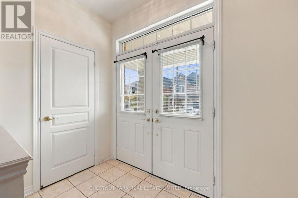 Living room - 57 James Joyce Drive, Markham, ON L6C0L7 Photo 3