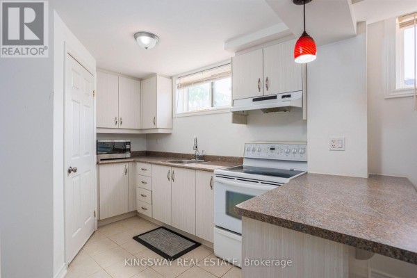 57 Lancer Drive, Vaughan, ON L6A1C9 Photo 4