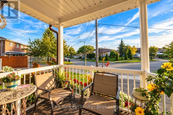 57 Lindylou Road, Toronto, ON, photo 3