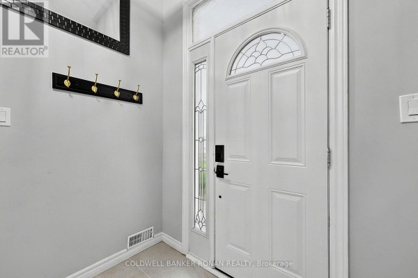 Family room - 57 Pine Park Boulevard, Adjala Tosorontio, ON L0M1J0 Photo 5