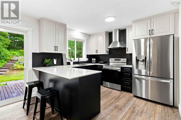 57 Riverview Crescent, Bedford, NS, photo 2