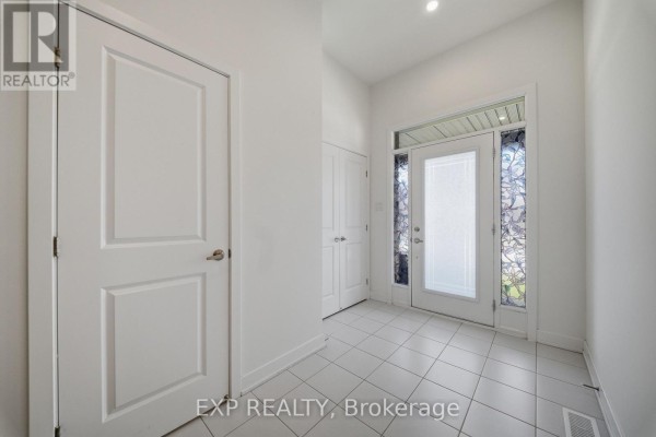 57 Robusta Lane, Ottawa, ON, photo 2