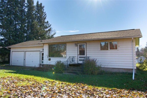 Living room - 57 Saskatchewan Street, Strathclair, MB R0J2C0 Photo 2