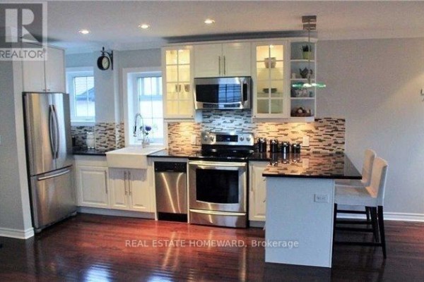 Living room - 57 Valhalla Boulevard, Toronto, ON M1N3B4 Photo 2
