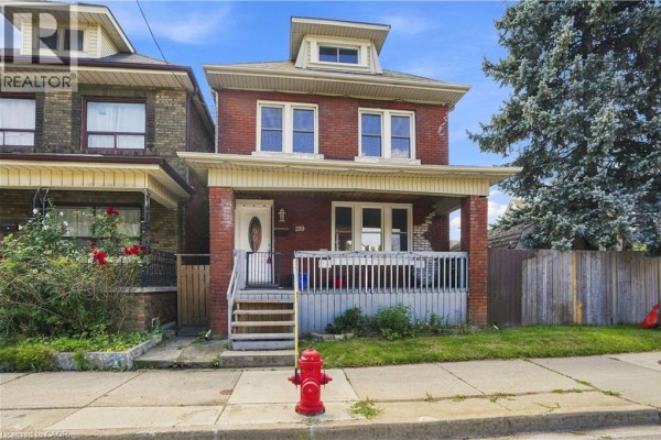 570 Cannon Street E, Hamilton, ON, photo 2