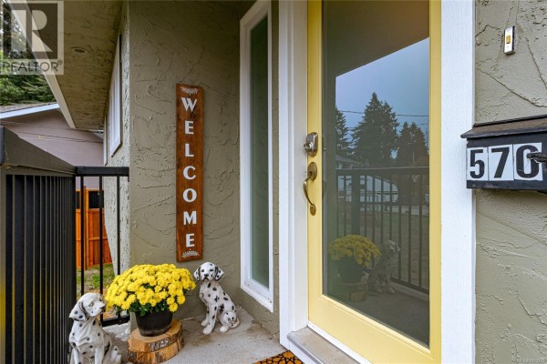 Bedroom - 570 Cedarcrest Dr, Colwood, BC V9C1M3 Photo 4