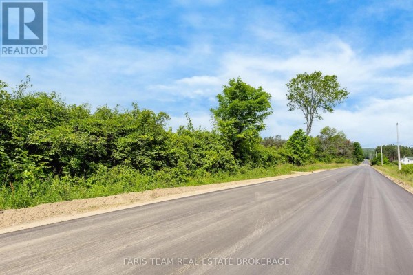 570 Curry Road, Penetanguishene, ON L9M2C8 Photo 4