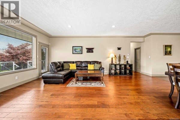 Primary Bedroom - 570 Spitfire Dr, Comox, BC V9M0A1 Photo 5