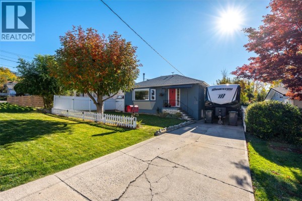 4pc Bathroom - 570 Wade Avenue E, Penticton, BC V2A1T3 Photo 5