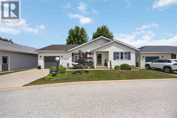 3pc Bathroom - 5700 Blackwell Sideroad Unit# 367, Sarnia, ON N7W1B7 Photo 2