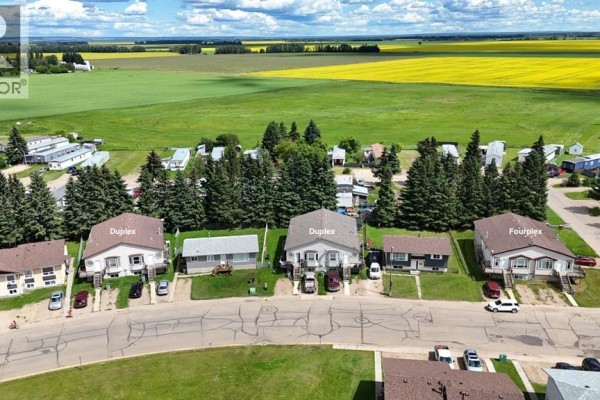 5701,5703 Evergreen Drive, High Prairie, AB T0G1E0 Photo 2