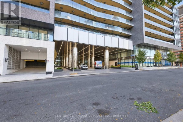 5702 - 1 Concord Cityplace Way, Toronto, ON M5V0X3 Photo 3