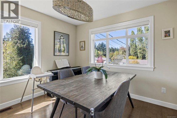 Dining room - 5702 Amsterdam Cres, Nanaimo, BC V9T5J4 Photo 5
