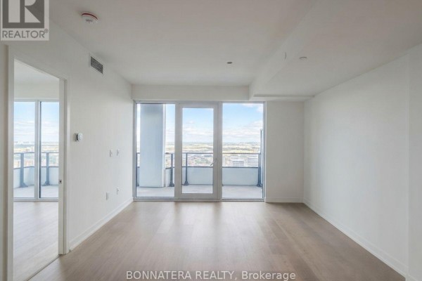 5704 - 448 Burnhamthorpe Road W, Mississauga, ON L5B0R4 Photo 5