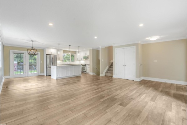 Family room - 5708 144 St Nw, Edmonton, AB T6H4H4 Photo 4