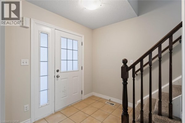 Primary Bedroom - 571 Champlain Avenue, Woodstock, ON N4V0A6 Photo 4