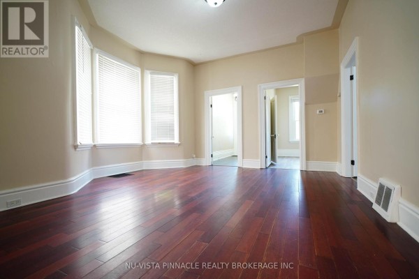 Bedroom 3 - 571 Dufferin Avenue, London East, ON N6B2A5 Photo 5