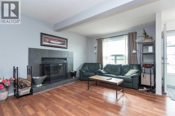 Primary Bedroom - 5716 71 Street, Red Deer, AB T4P3A8 Photo 4