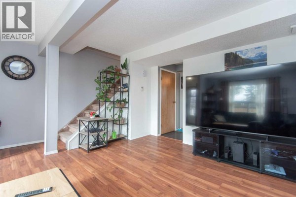 Bedroom - 5716 71 Street, Red Deer, AB T4P3A8 Photo 5