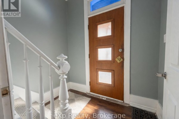 572 9th Avenue, Hanover, ON, photo 2