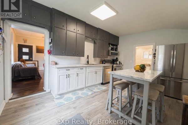 572 9th Avenue, Hanover, ON, photo 3