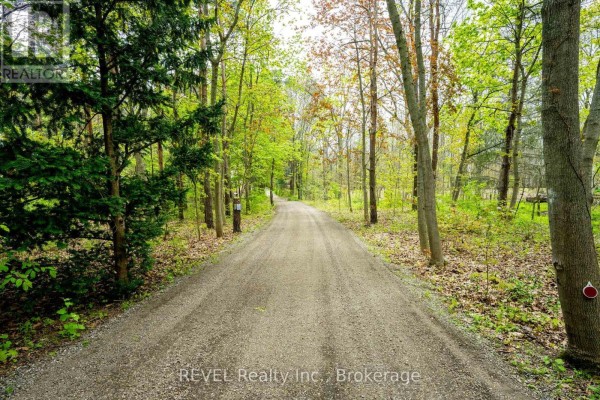 573 Canboro Road, Pelham, ON L0S1C0 Photo 4