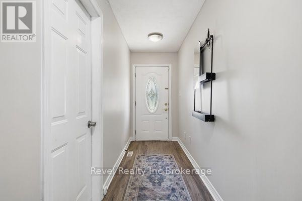 Laundry room - 573 Sales Drive, Woodstock, ON N4S9A1 Photo 4