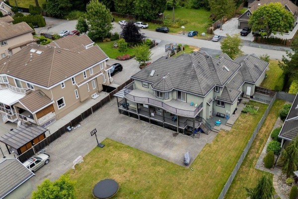 5733 136b Street, Surrey, BC V3X3N9 Photo 3