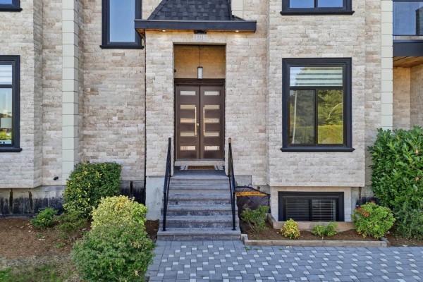5735 144a Street, Surrey, BC V3S8E2 Photo 2