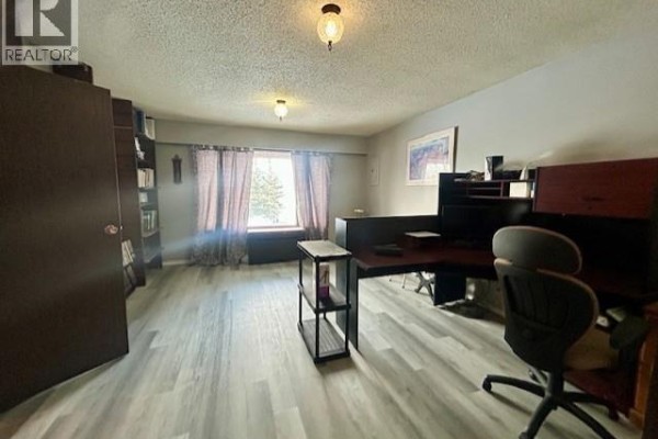 Primary Bedroom - 5735 Gairdner Crescent, Fort Nelson, BC V0C1R0 Photo 5