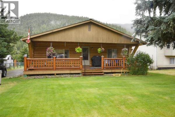 5741 Scott Road, Falkland, BC, photo 3