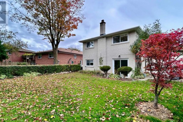 Kitchen - 575 Eversley Drive, Mississauga, ON L5A2E1 Photo 3