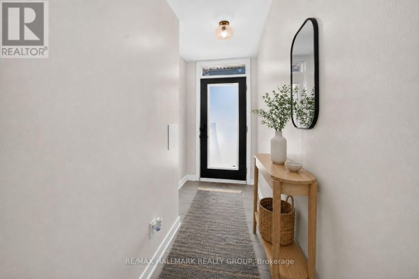 575 Takamose Private, Ottawa, ON K1K4Z4 Photo 3