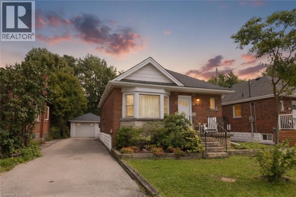 Foyer - 575 Upper Wentworth Street, Hamilton, ON L9A4V1 Photo 5