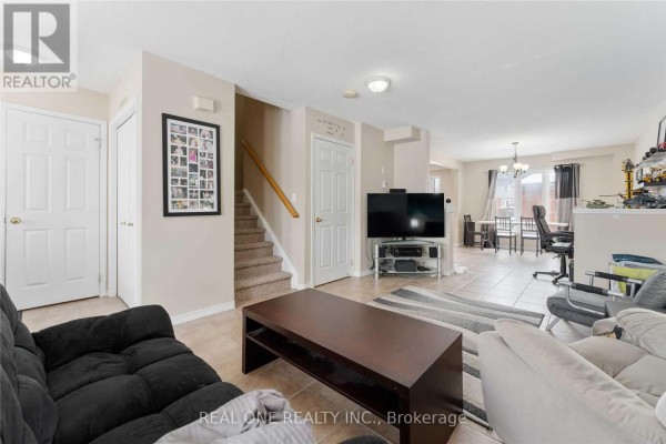 Foyer - 575 Victoria Road N, Guelph, ON N1E7M1 Photo 4