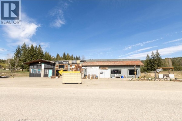 5755 Mellor Frontage Road, Salmon Arm, BC V1E2R1 Photo 4