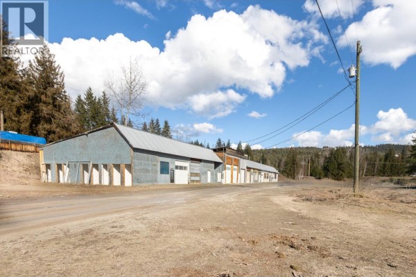 5755 Mellor Frontage Road, Salmon Arm, BC V1E2R1 Photo 5