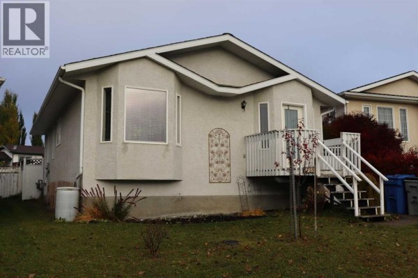 5759 Westhaven Drive, Edson, AB, photo 2