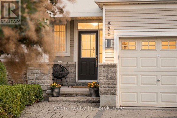 576 Pepperville Crescent, Ottawa, ON K2M0E6 Photo 4