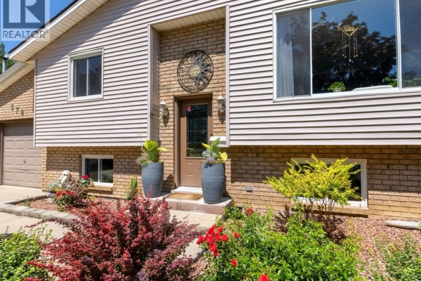 4pc Bathroom - 576 Richmond Street, Amherstburg, ON N9V3T9 Photo 3