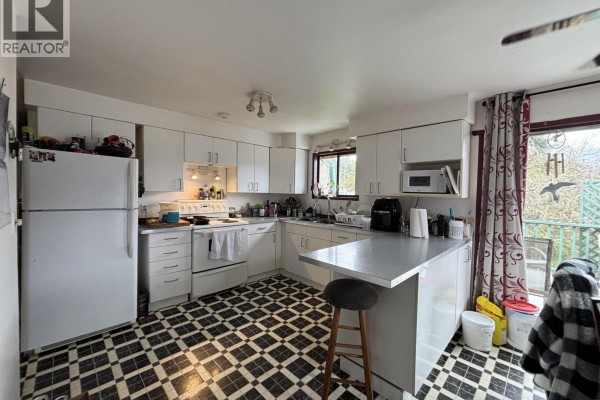 5762 Spindrift Street, Sechelt, BC V0V0V0 Photo 3