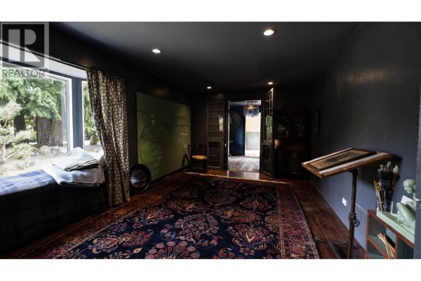 577 Pratt Road, Gibsons, BC V0N1V4 Photo 5