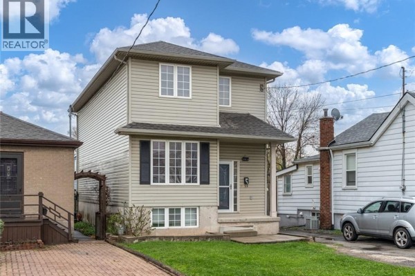 578 1/2 Barnaby Street, Hamilton, ON, photo 2