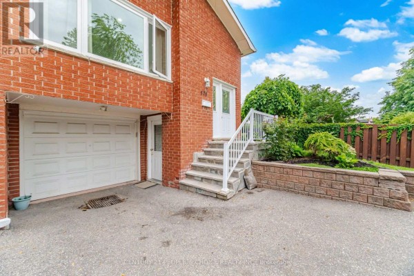 578 Cavell Drive, Mississauga, ON, photo 2