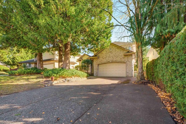 5786 169 Street, Surrey, BC V3S8P2 Photo 3