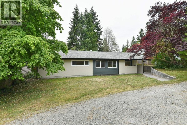 5787 Ebbtide Street, Sechelt, BC, photo 3