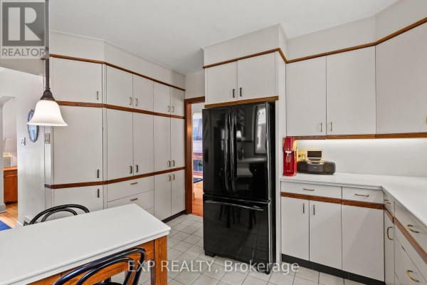 579 Broadview Avenue, Ottawa, ON K2A2L6 Photo 5