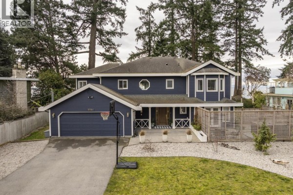 5791 Windward Lane, Sechelt, BC V0N3A0 Photo 3