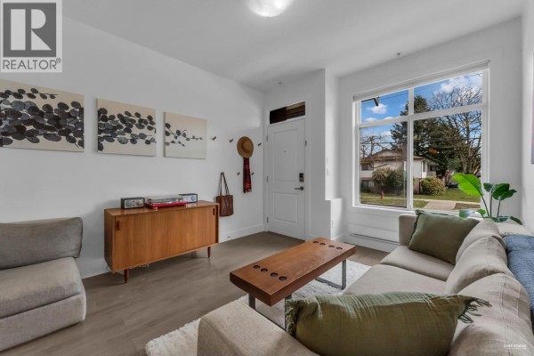 5795 Wales Street, Vancouver, BC V5R0E6 Photo 4